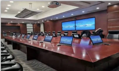 China Petroleum Engineering & Construction Group · Dual-screen collaboration for local and remote teams